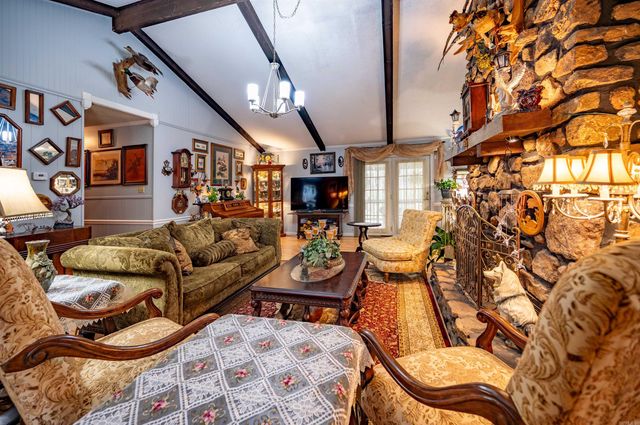 109 Pin Oak Drive, Cabot, AR 72023