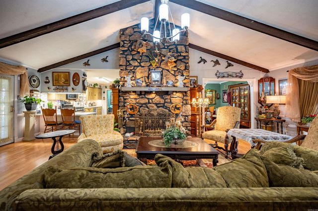 109 Pin Oak Drive, Cabot, AR 72023