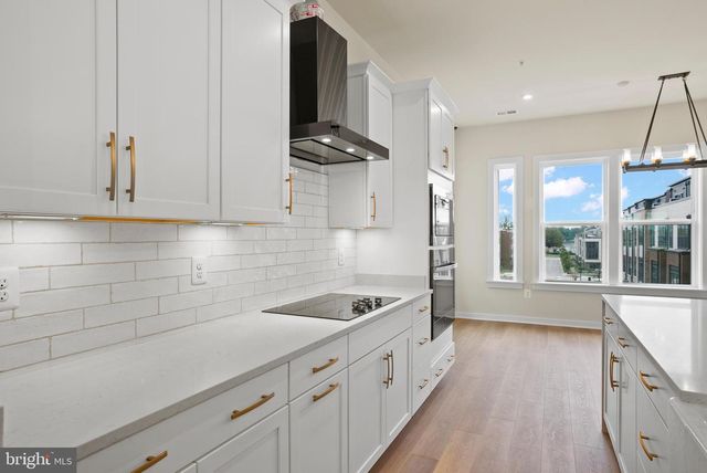 6701 BELCREST RD, Hyattsville, MD 20782