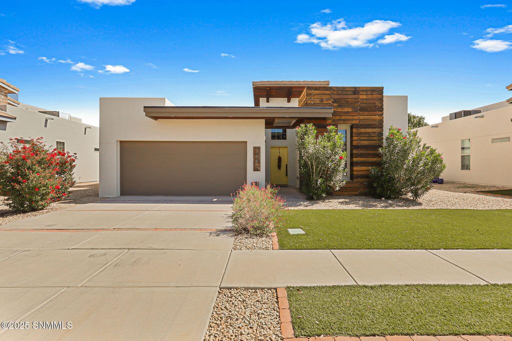 3680 Santa Cecilia Avenue, Las Cruces, NM 88012