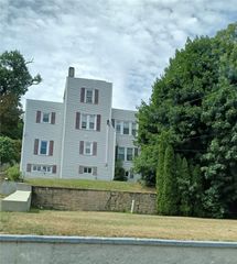 32 Summit Avenue, West Warwick, RI 02893