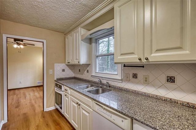 30 Meadow Ln, Covington, GA 30014