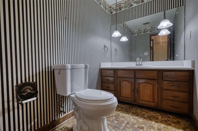 30 Meadow Ln, Covington, GA 30014