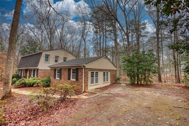 30 Meadow Ln, Covington, GA 30014