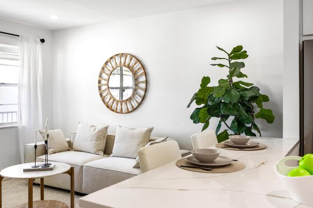 480 Horizons W 207, Boynton Beach, FL 33435