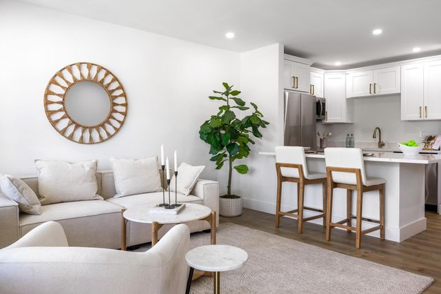 480 Horizons W 207, Boynton Beach, FL 33435