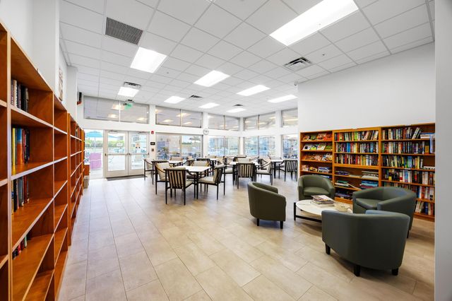 480 Horizons W 207, Boynton Beach, FL 33435