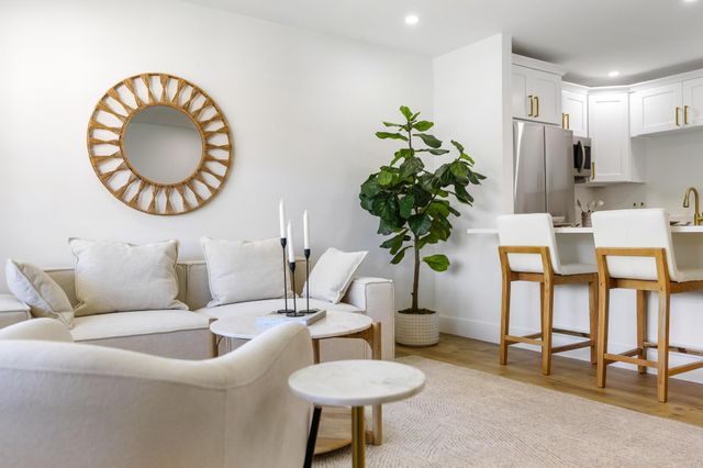 480 Horizons W 207, Boynton Beach, FL 33435