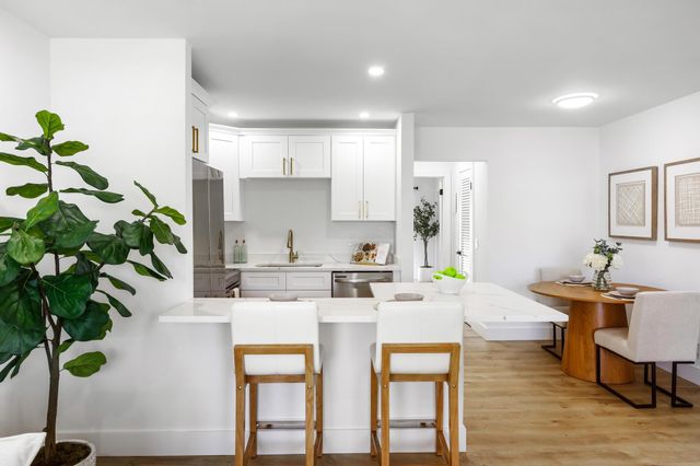 480 Horizons W 207, Boynton Beach, FL 33435