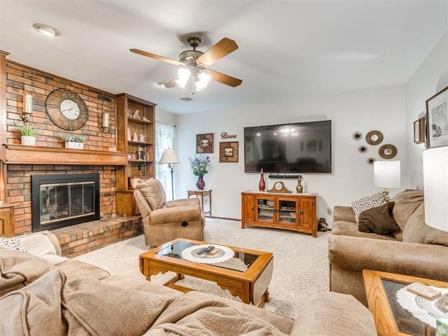 4221 Overland Circle, Noble, OK 73068