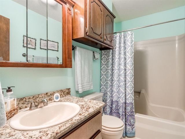 4221 Overland Circle, Noble, OK 73068