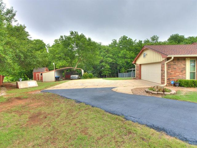 4221 Overland Circle, Noble, OK 73068