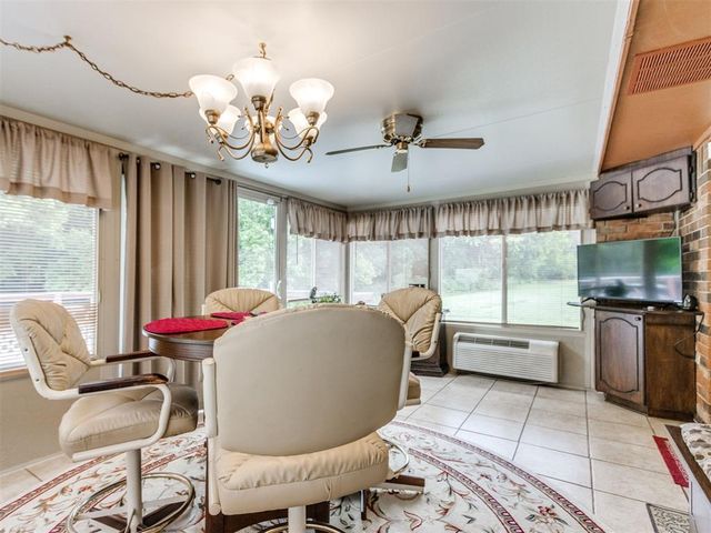 4221 Overland Circle, Noble, OK 73068