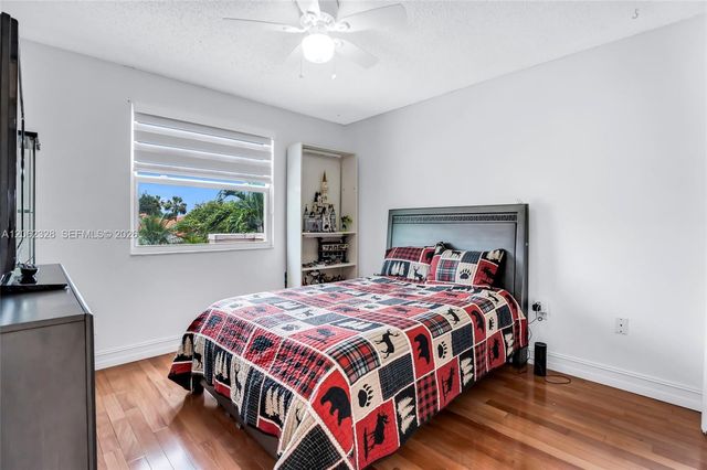 17513 NW 10th Street, Pembroke Pines, FL 33029