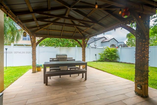 17513 NW 10th Street, Pembroke Pines, FL 33029