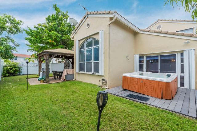 17513 NW 10th Street, Pembroke Pines, FL 33029
