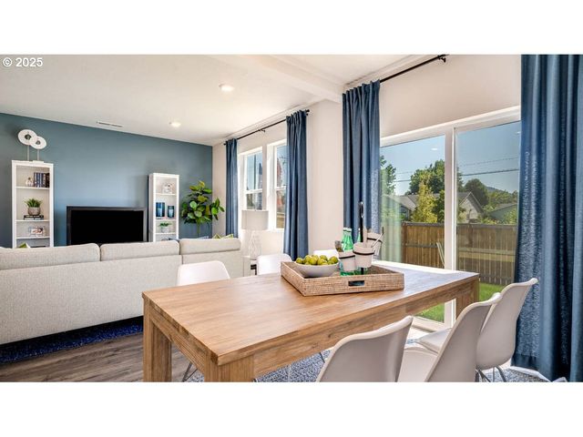 2945 U St, Springfield, OR 97477