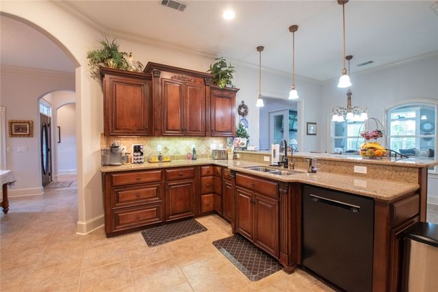 123 Fiddlers Cove Drive, Kingsland, GA 31548