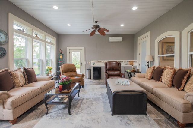 123 Fiddlers Cove Drive, Kingsland, GA 31548