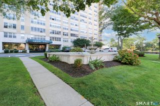 2625 Park Avenue 9N, Bridgeport, CT 06604