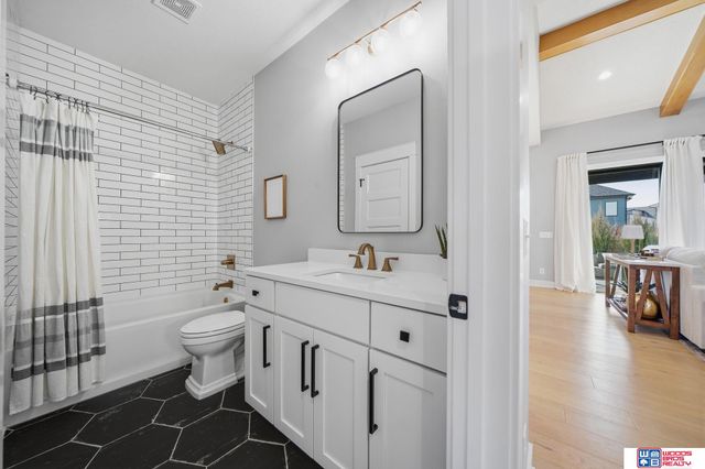 9631 Toma Road, Lincoln, NE 68526