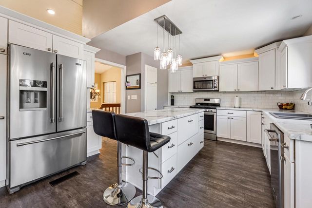 N1947 Forest Ridge DRIVE, La Crosse, WI 54601