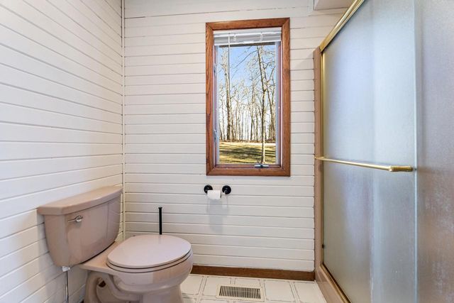 N1947 Forest Ridge DRIVE, La Crosse, WI 54601