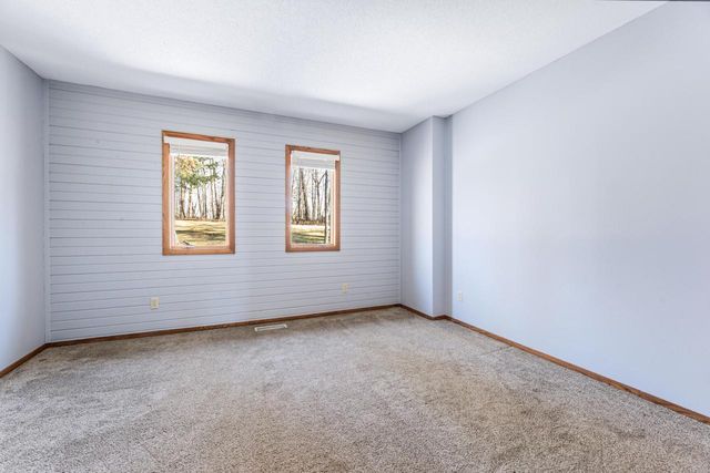 N1947 Forest Ridge DRIVE, La Crosse, WI 54601