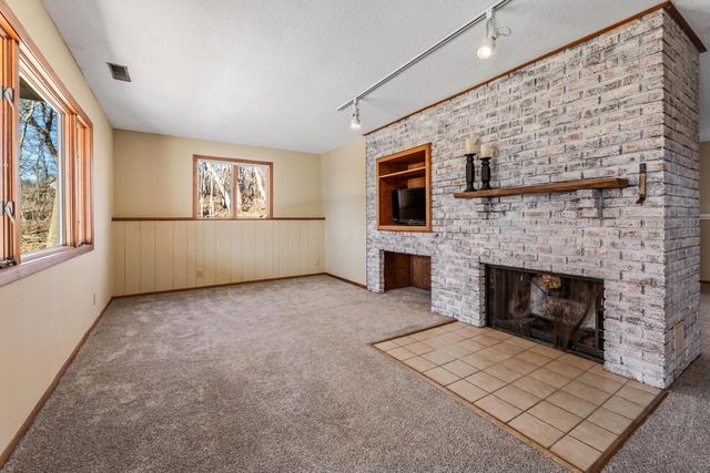 N1947 Forest Ridge DRIVE, La Crosse, WI 54601