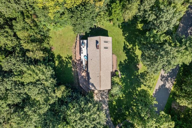 N1947 Forest Ridge DRIVE, La Crosse, WI 54601