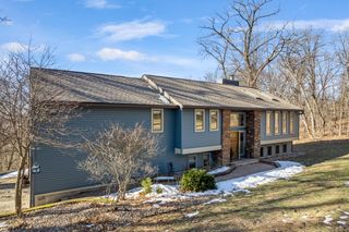 N1947 Forest Ridge DRIVE, La Crosse, WI 54601