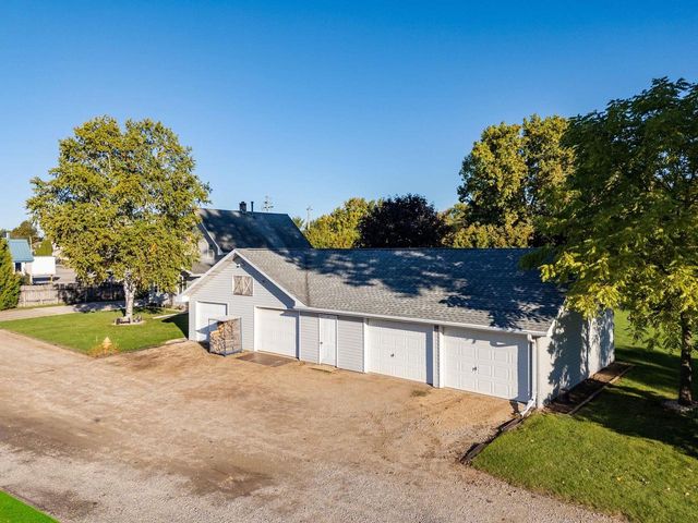 311 N KENSINGTON DRIVE, Appleton, WI 54915