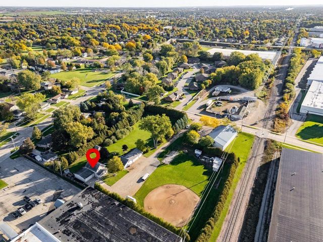 311 N KENSINGTON DRIVE, Appleton, WI 54915