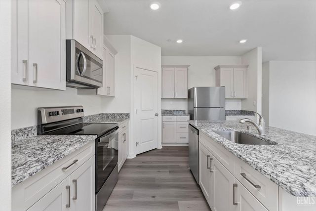 7919 Ita Palm Way, Bakersfield, CA 93313