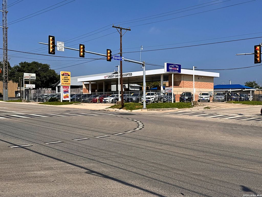 12343 West Ave, San Antonio, TX 78216