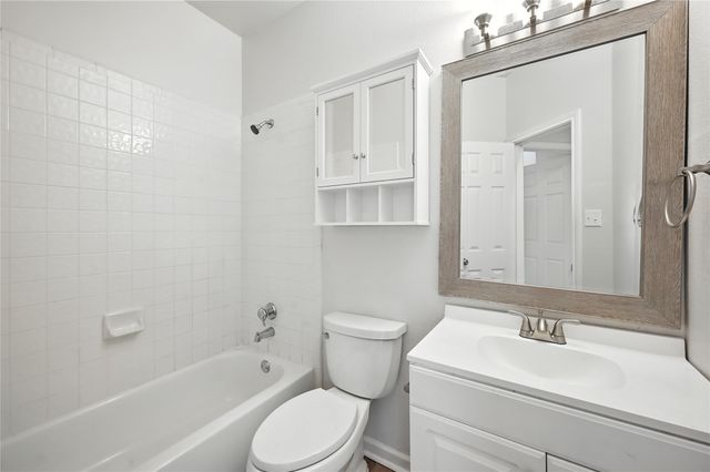 1421 Bregenz Lane, Lewisville, TX 75067