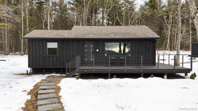 125 Mapes Road, Barryville, NY 12719