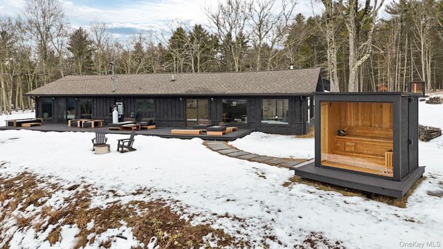 125 Mapes Road, Barryville, NY 12719