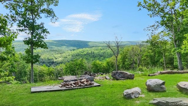 125 Mapes Road, Barryville, NY 12719