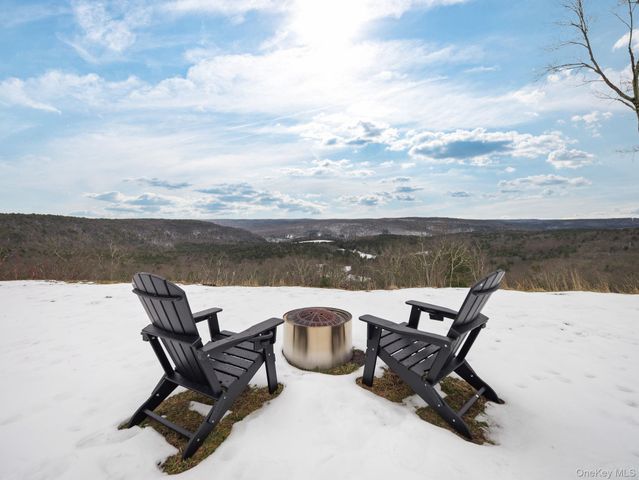 125 Mapes Road, Barryville, NY 12719