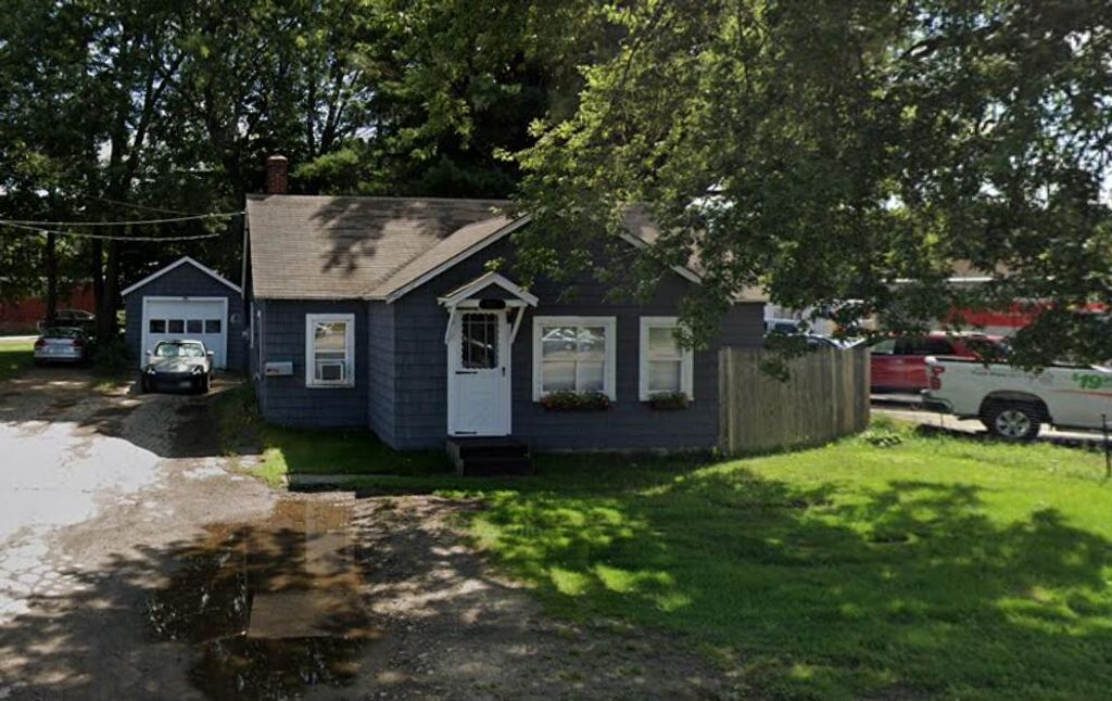 553 Center Street, Auburn, ME 04210 — photo 5