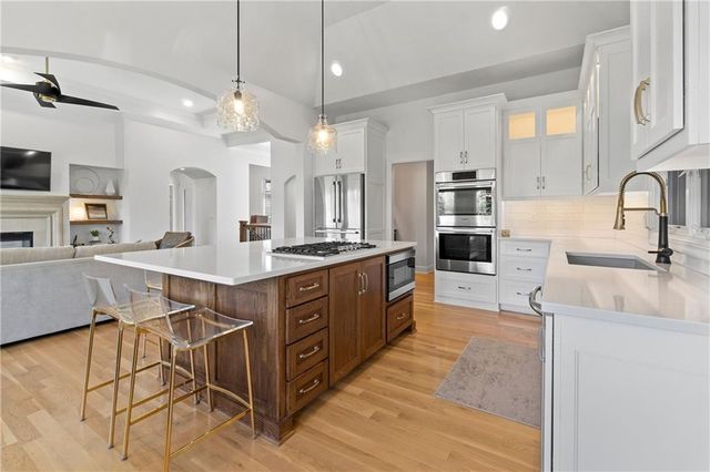 14500 Farley Street, Overland Park, KS 66221