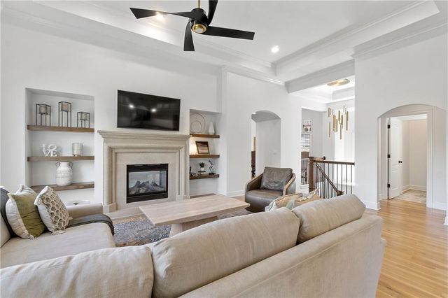14500 Farley Street, Overland Park, KS 66221