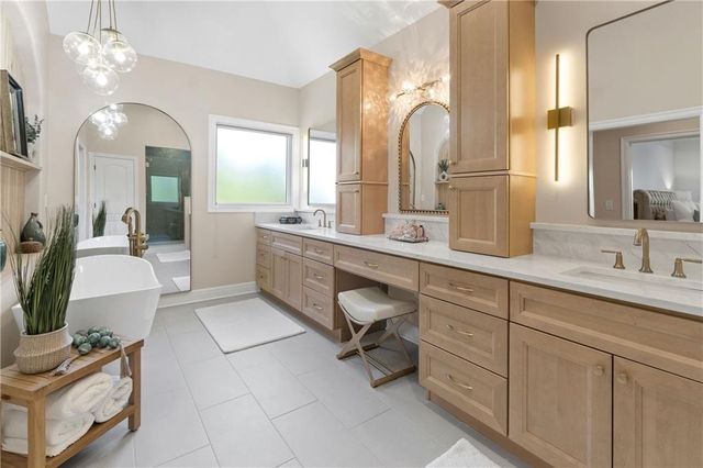 14500 Farley Street, Overland Park, KS 66221