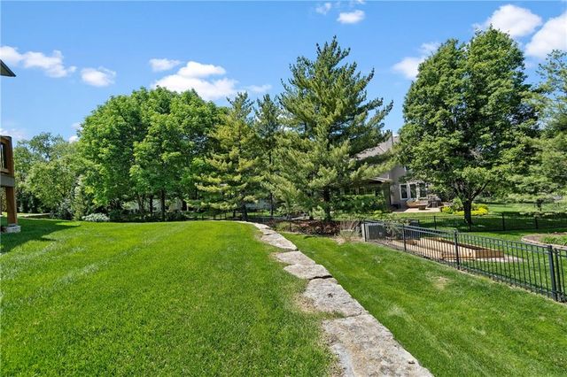14500 Farley Street, Overland Park, KS 66221