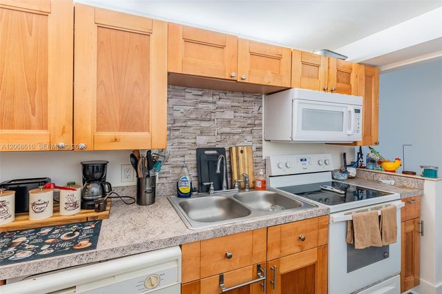 1251 NE 108th Street 216, Miami, FL 33161