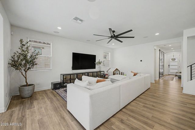 35071 N Barrel Road, San Tan Valley, AZ 85144