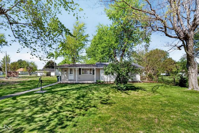 806 Oak Street, Tipton, IN 46072