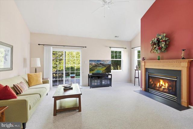 6 MITCHELL CT, Marlton, NJ 08053