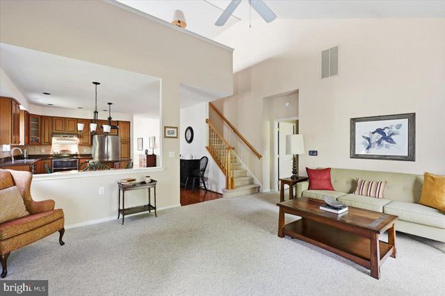 6 MITCHELL CT, Marlton, NJ 08053